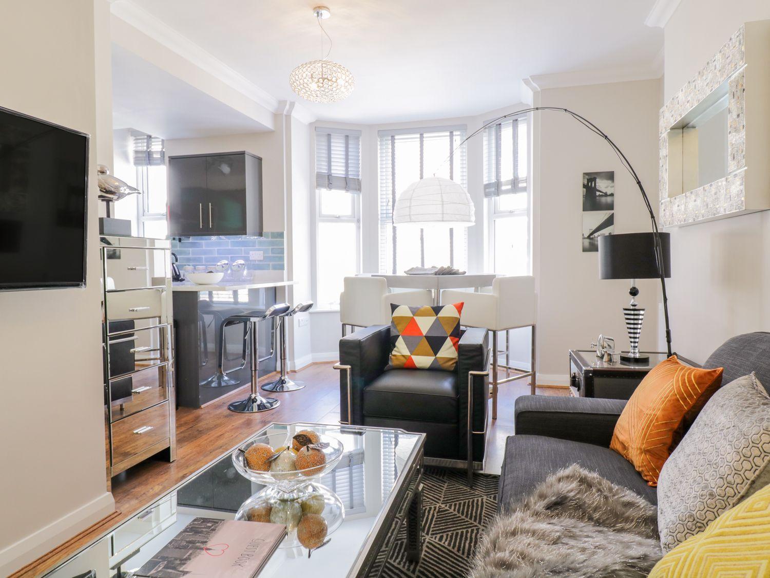 Midtown - Manhattan House Llandudno Extérieur photo
